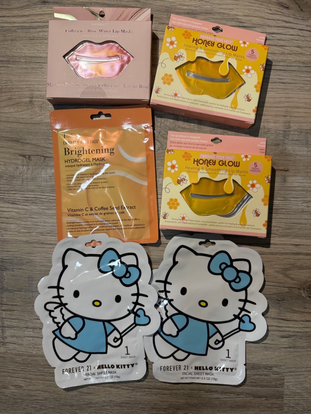 Forever 21 x Hello Kitty Blue Lip & Face Mask Set - Honey Glow & Brightening